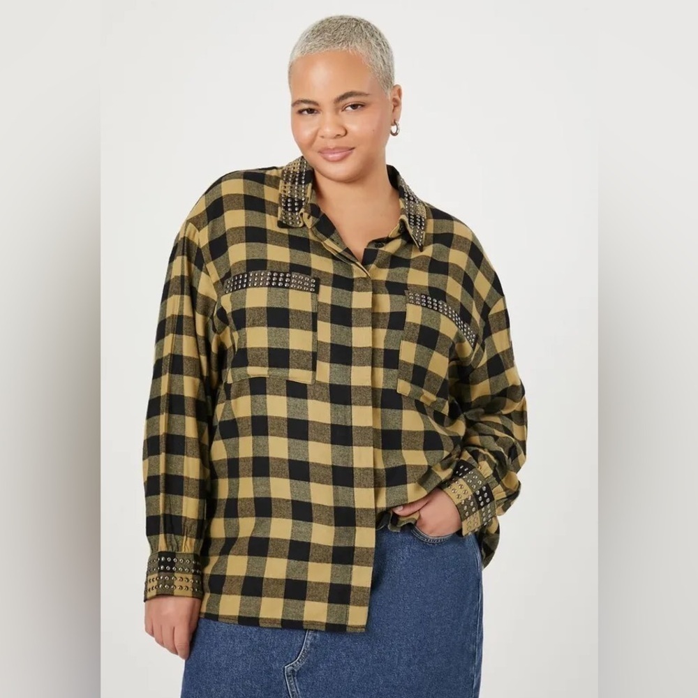 Womens Studded Plaid Flannel Shirt Sz M Black Yellow Checkered Button Up Grunge